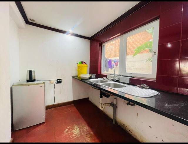 6 BEDROOM HOUSE FOR SALE IN ORANGE GROVE